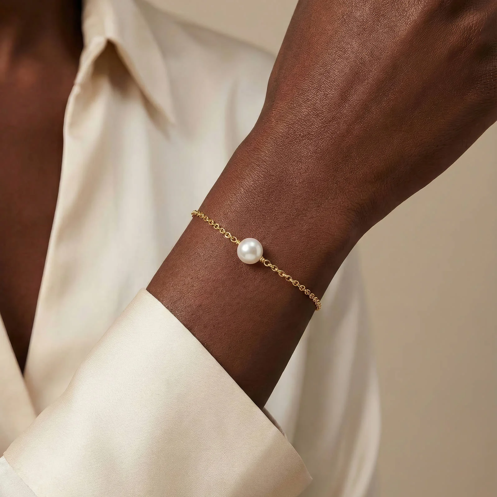 Bracelet Chaînette Fine Dorée porté